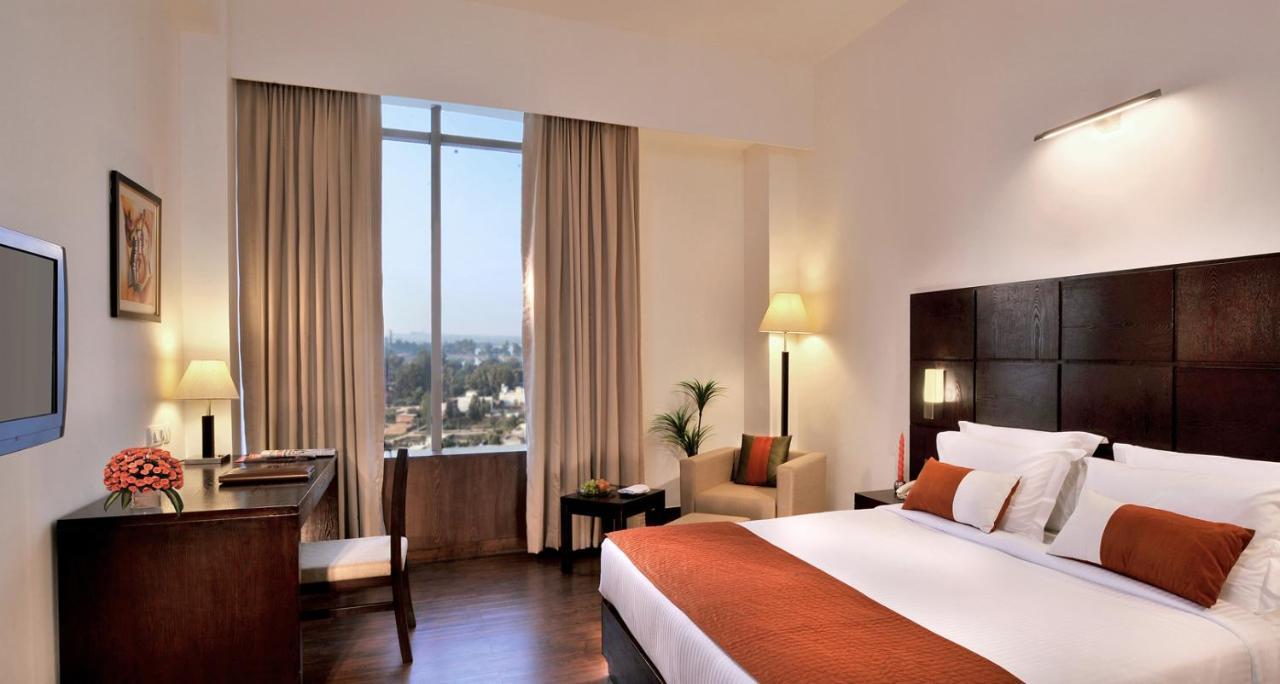 Comfort Inn Tulip Heights Батинда Екстериор снимка