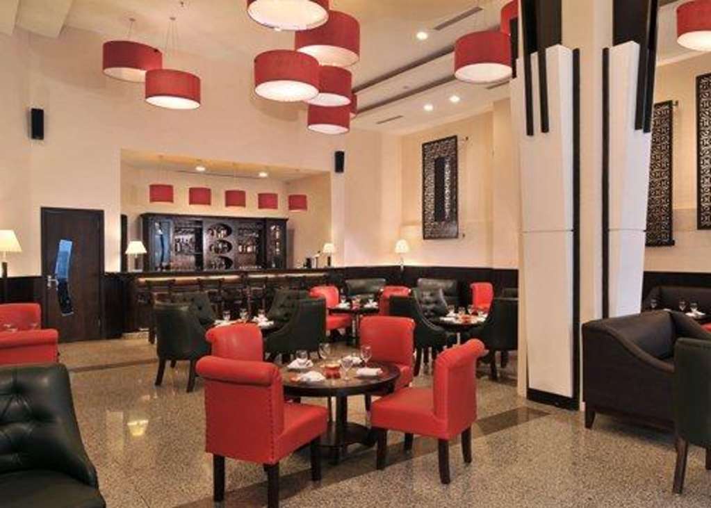 Comfort Inn Tulip Heights Батинда Ресторант снимка